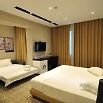 Senator 4* Tirana