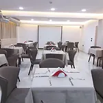 Hotel Senator 4*