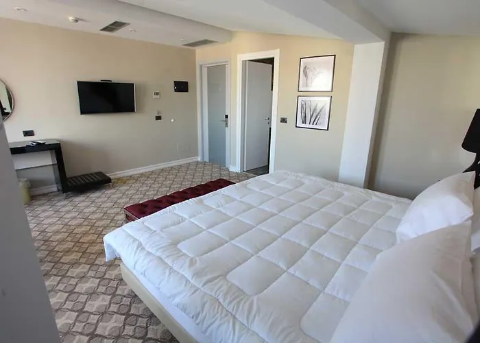 Hotel Senator Tirana