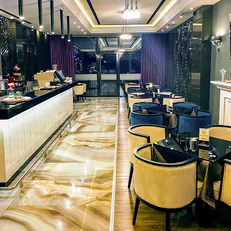 Senator Hotel 4*