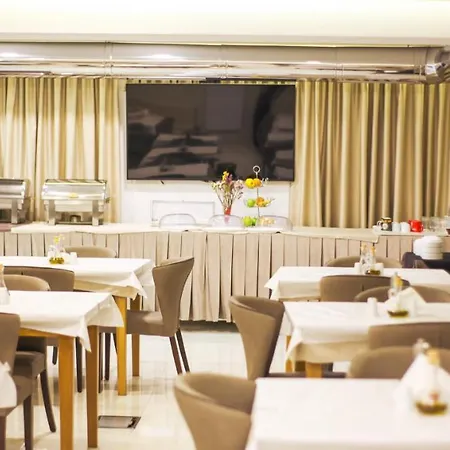 سيناتور فندق تيرانا