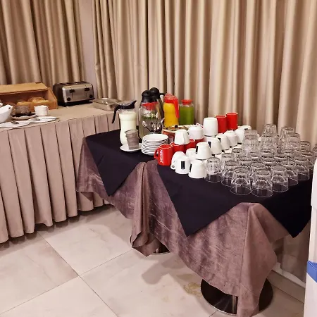 Hotell Senator Tirana