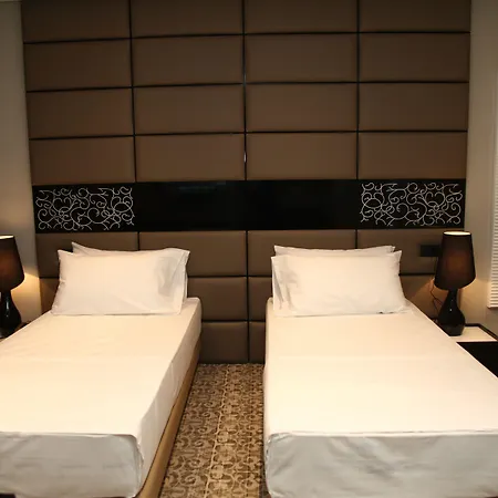 Hotell Senator Tirana