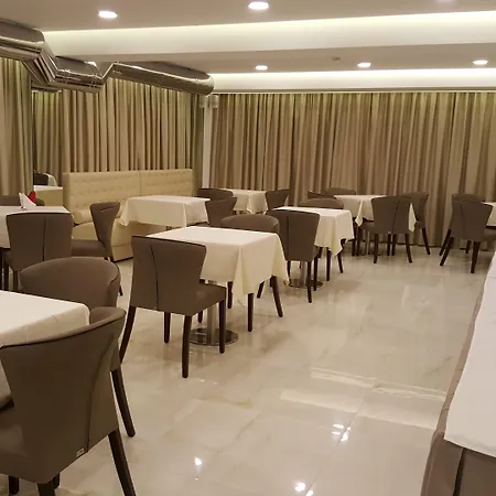 Hotell Senator Tirana