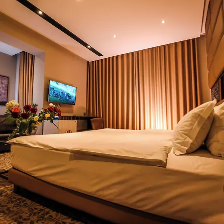 Senator Hotel