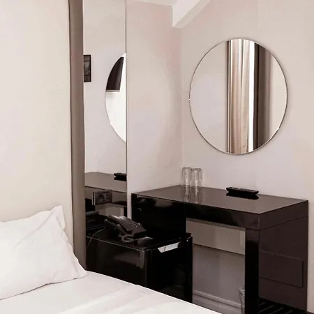 Senator 4* Tirana