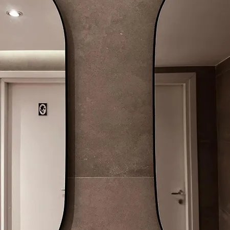 Hotel Senator