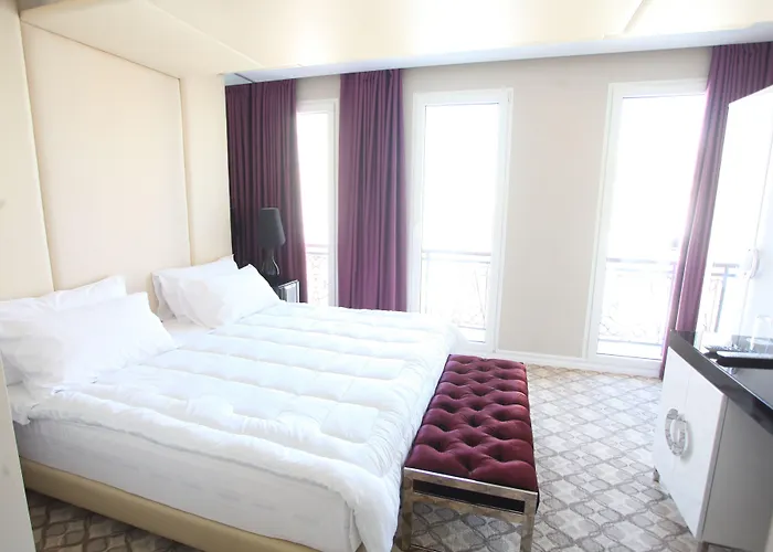 Senator Hotel Tirana